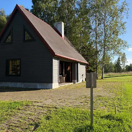 Vaikla Family House *