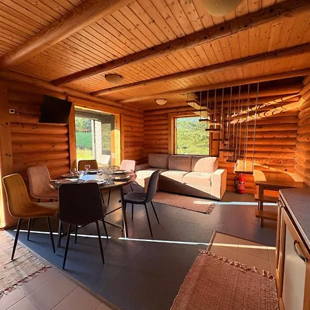 Villa Vaikla Family House *